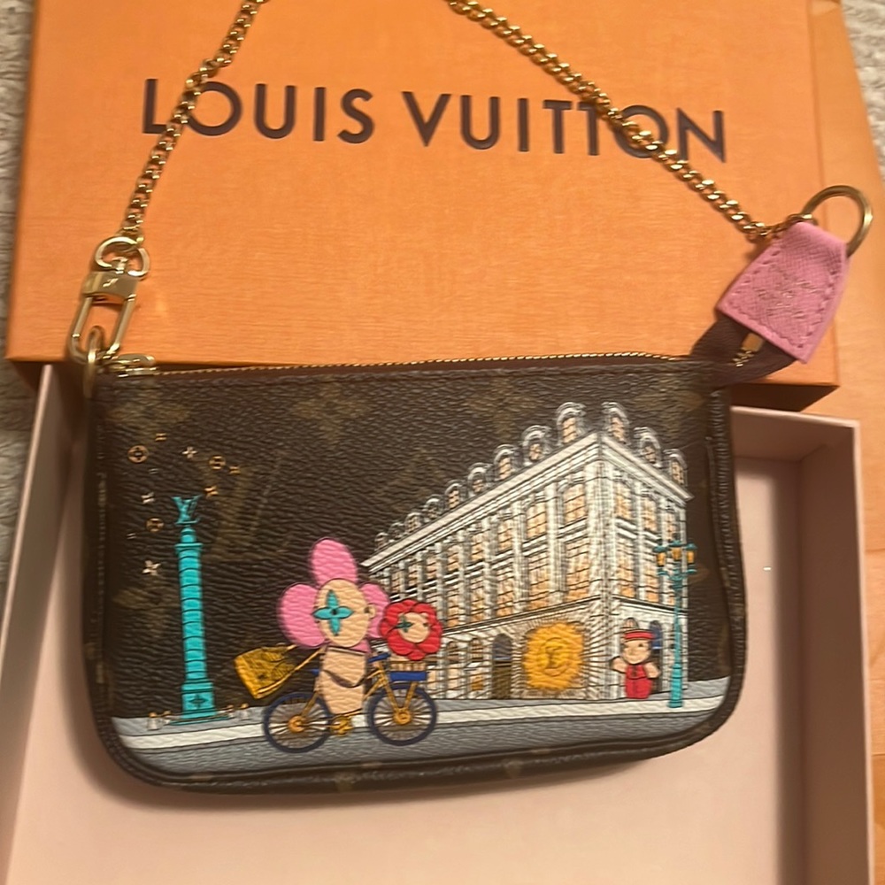 Louis  Vuitton new mini Pochette limited addition